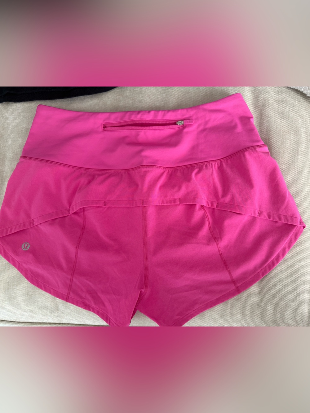 Lululemon Sonic Pink Speed Up Shorts 2.5” Size 6 - Picture 2 of 4